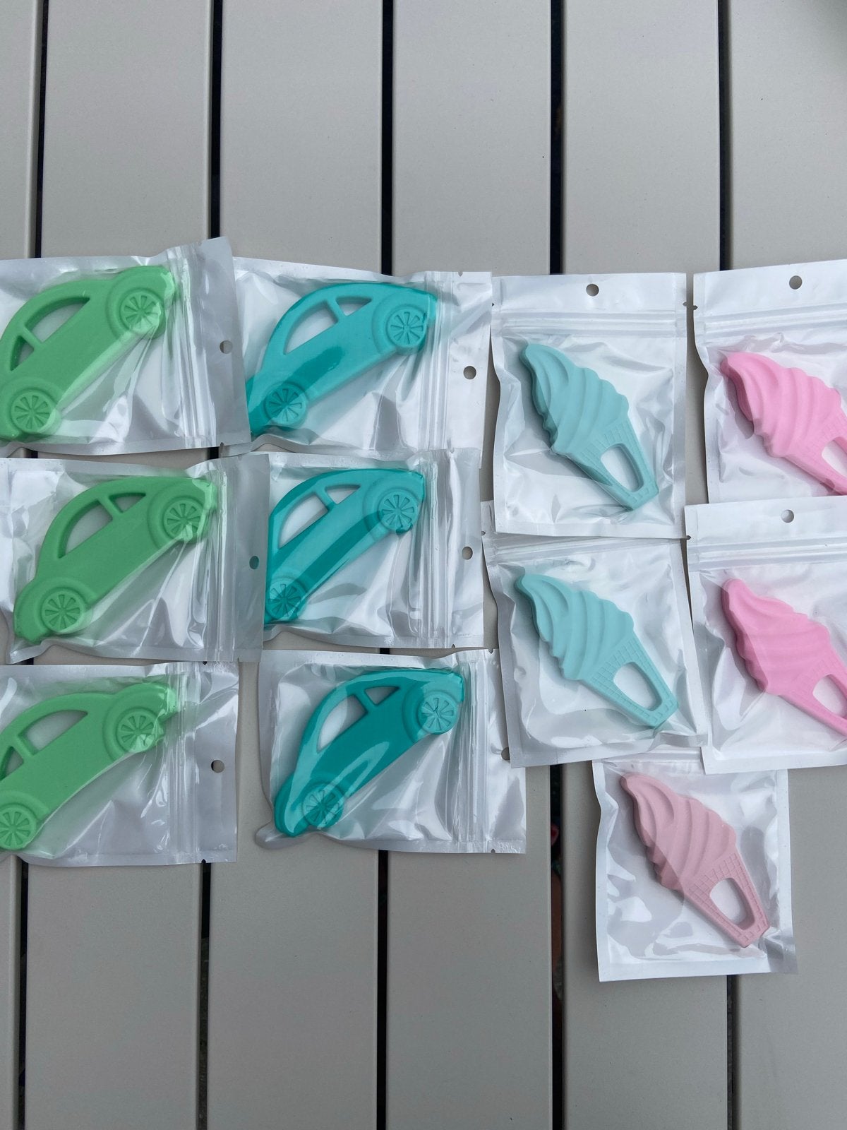 Siliconen bijtringen: auto's en ijsjes voor baby's, Ophalen of Verzenden, Nieuw, Overige typen