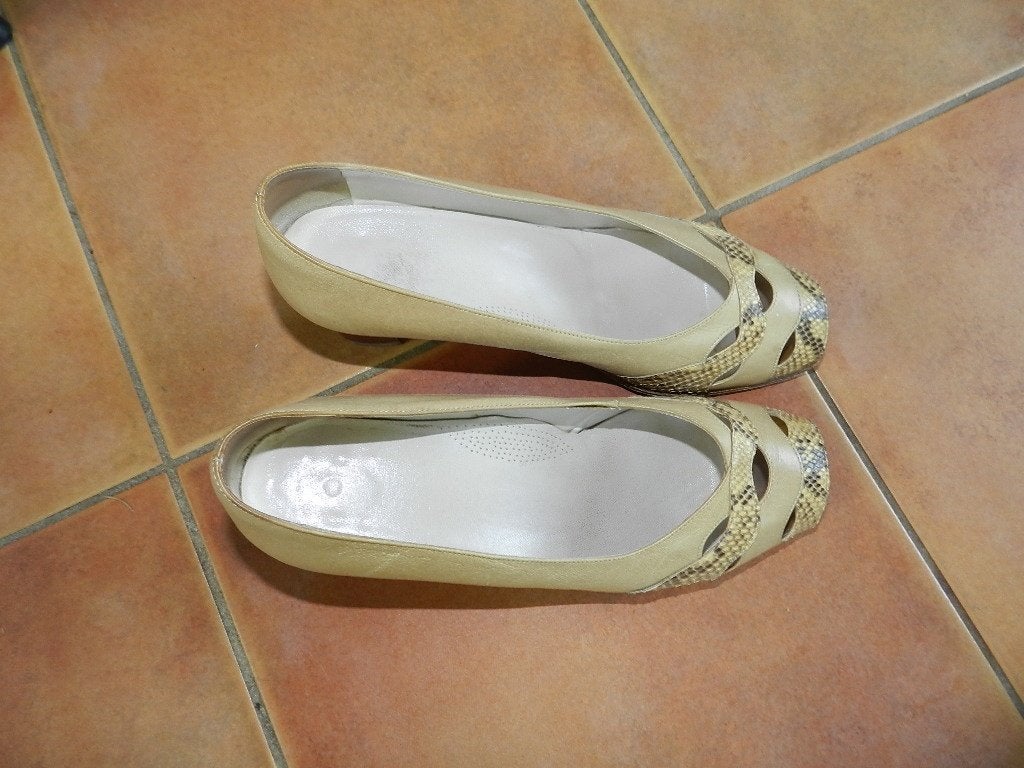 Starlet peeptoe beige pump met slangenprint, maat 39,5., Verzenden, Gedragen, Beige