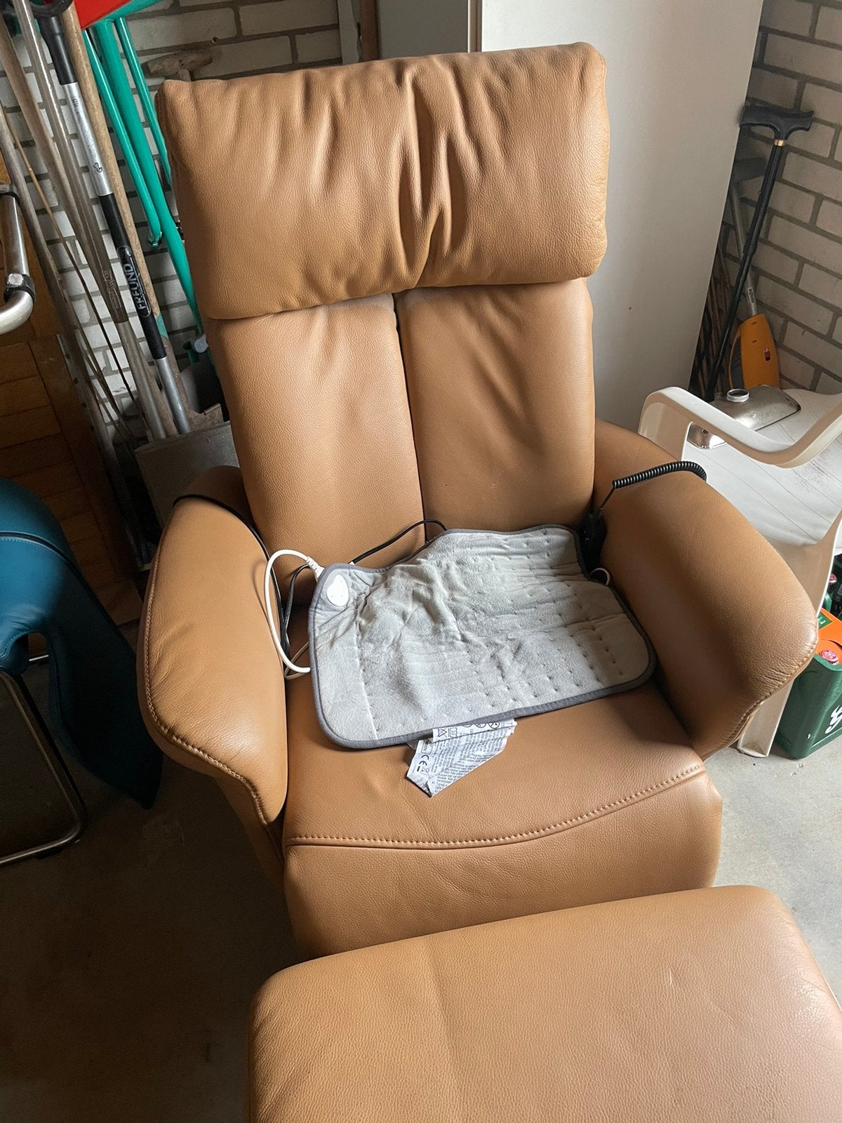 Nette lederen sta op stoel incl verwarming, meubelzorg, Huis en Inrichting, Fauteuils, Zo goed als nieuw, Leer, 50 tot 75 cm, 75 tot 100 cm