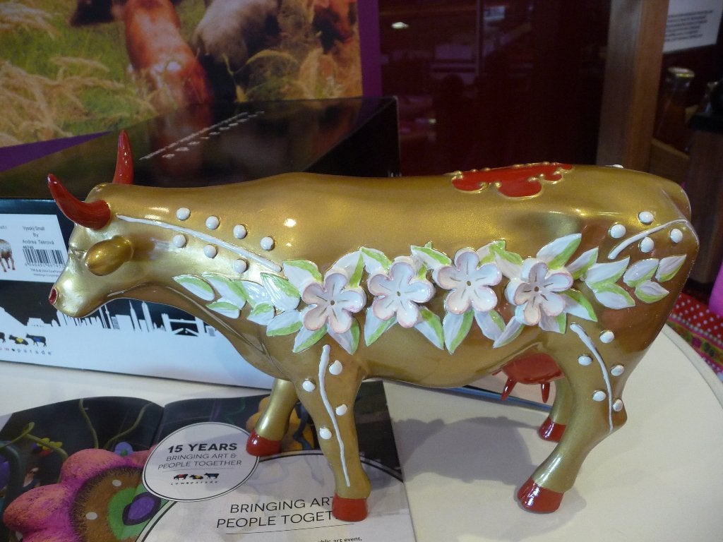 Nieuw Cow Parade koe Vysoky Smalt large gratis verzending., Ophalen of Verzenden, Beeld