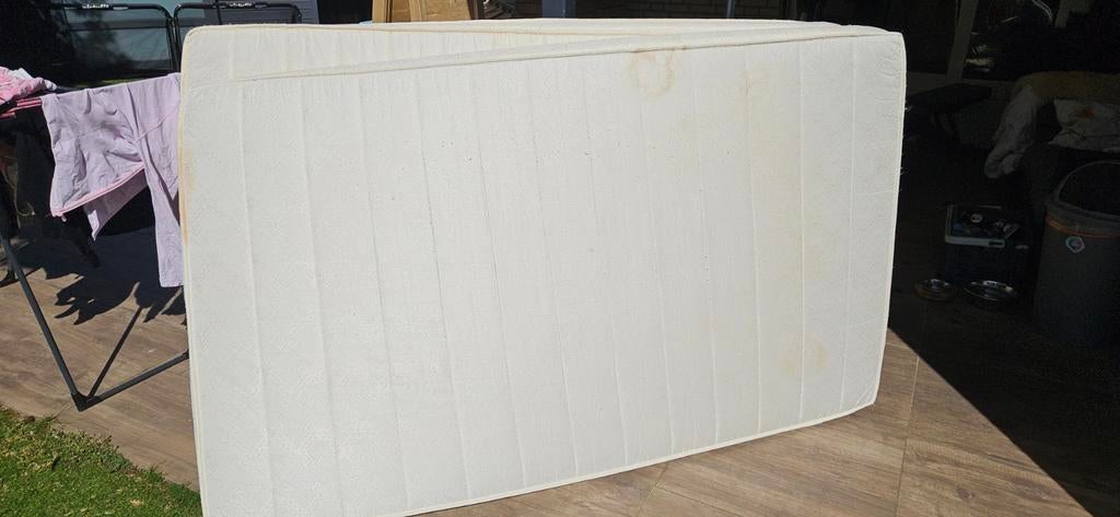 2 gebruikte matrassen 200x120 cm - Ophalen!, Huis en Inrichting, Ophalen, Gebruikt, Twijfelaar, 200 cm