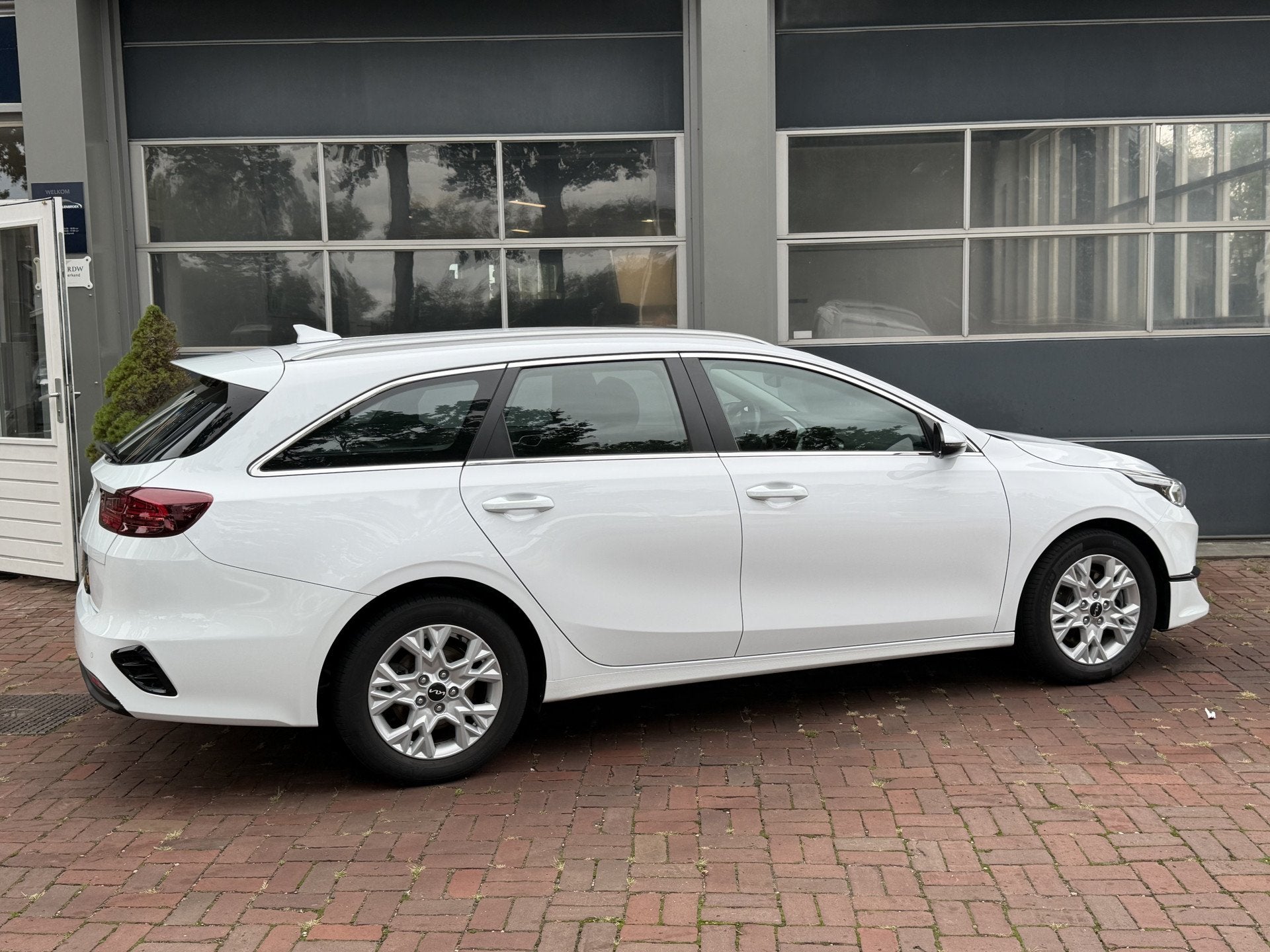 Kia Ceed Sportswagon 1.0 T-GDi MHEV DynamicLine | ACC | Clim, Auto's, Dealer onderhouden, Stof, Gebruikt, Euro 6