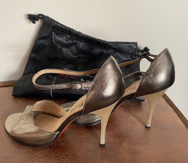 Tangoschoenen, Taconeando, mt 40, goud, hakhoogte 9 cm, Overige kleuren, Dansschoenen, Ophalen of Verzenden, Zo goed als nieuw