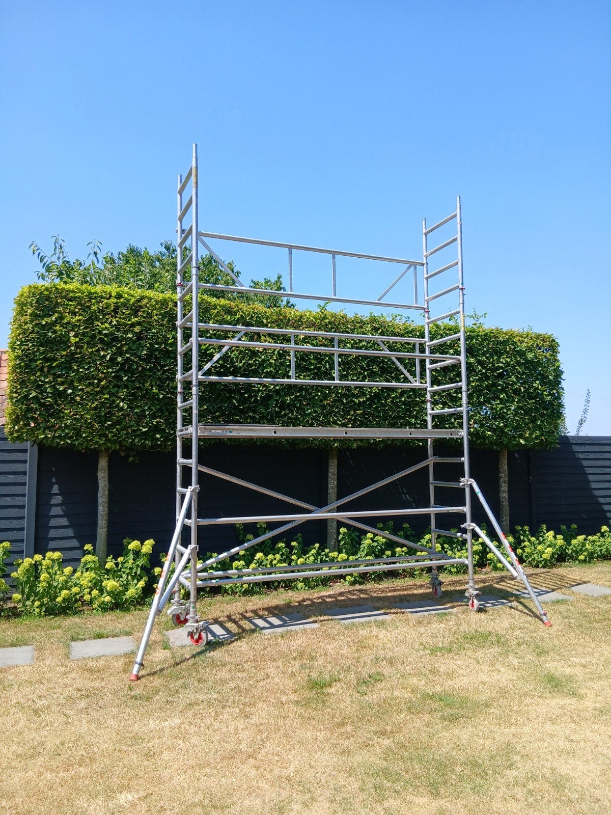 Altrex rolsteiger, Doe-het-zelf en Verbouw, Steigers, Ophalen, Zo goed als nieuw, Rolsteiger of Kamersteiger, 5 meter of hoger