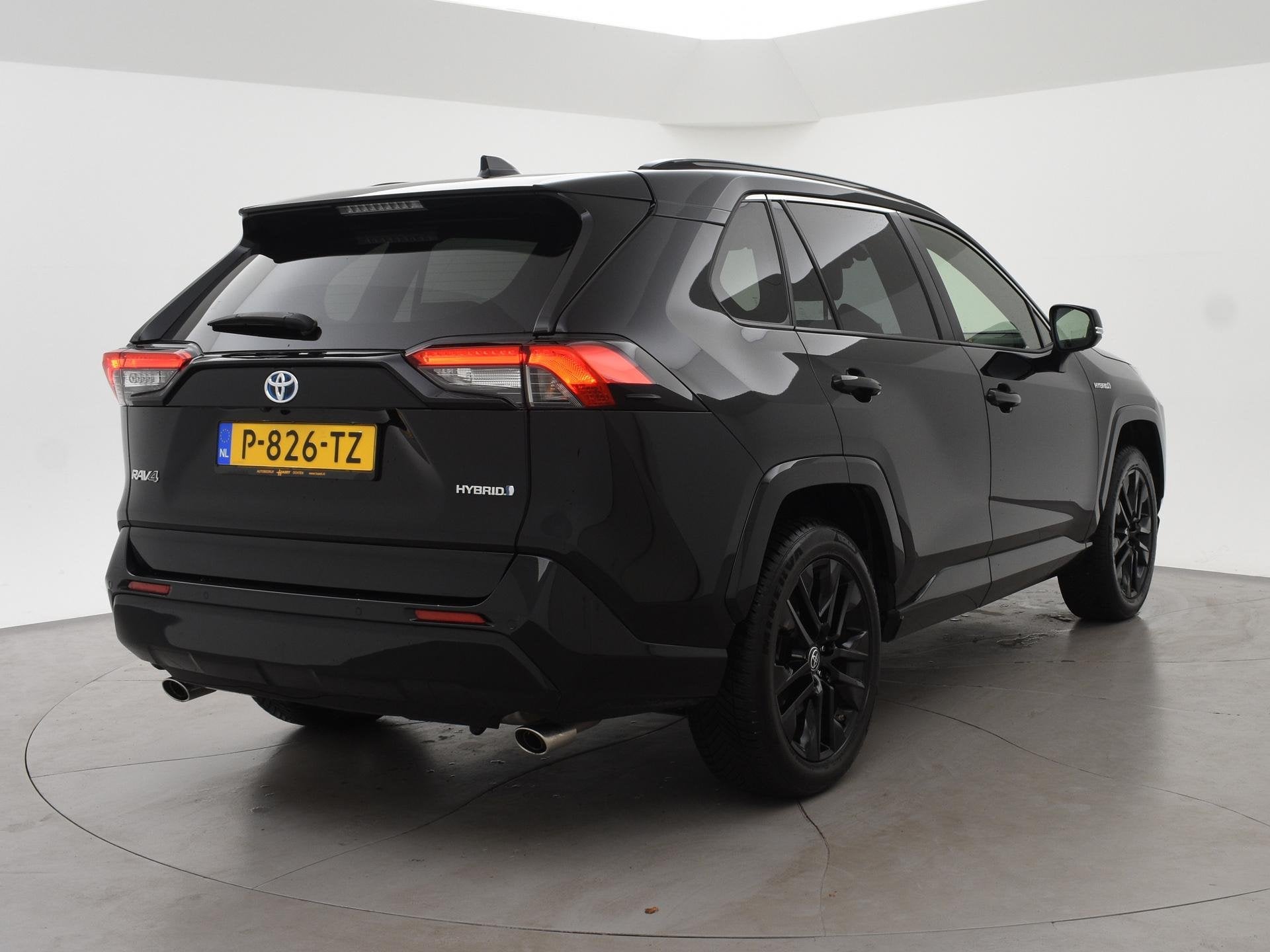 Foto 2 van Toyota RAV4 2.5 HYBRID 218 PK AUT. BLACK EDITION + 19 INCH |