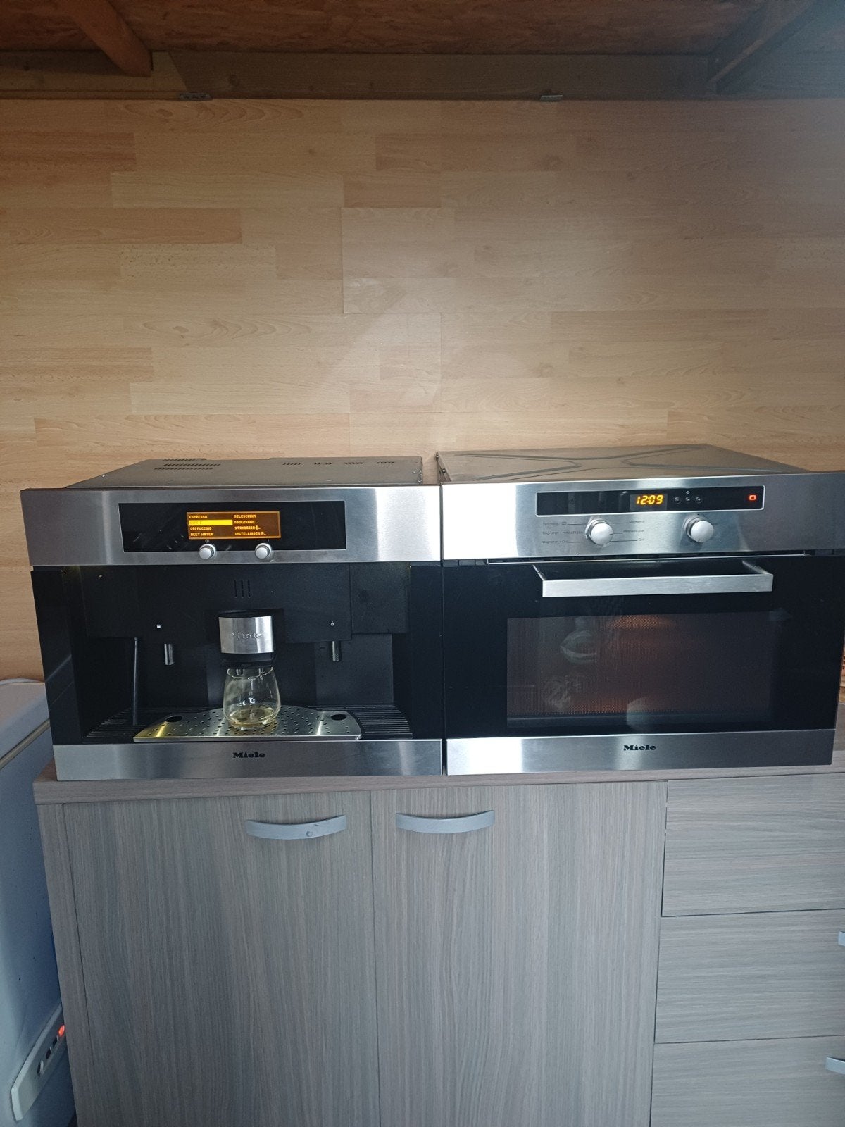 Miele CVA 4060 Koffiemachine en Miele H 5080 BM Oven Combi, Afneembaar waterreservoir, Gebruikt, 10 kopjes of meer, Ophalen of Verzenden