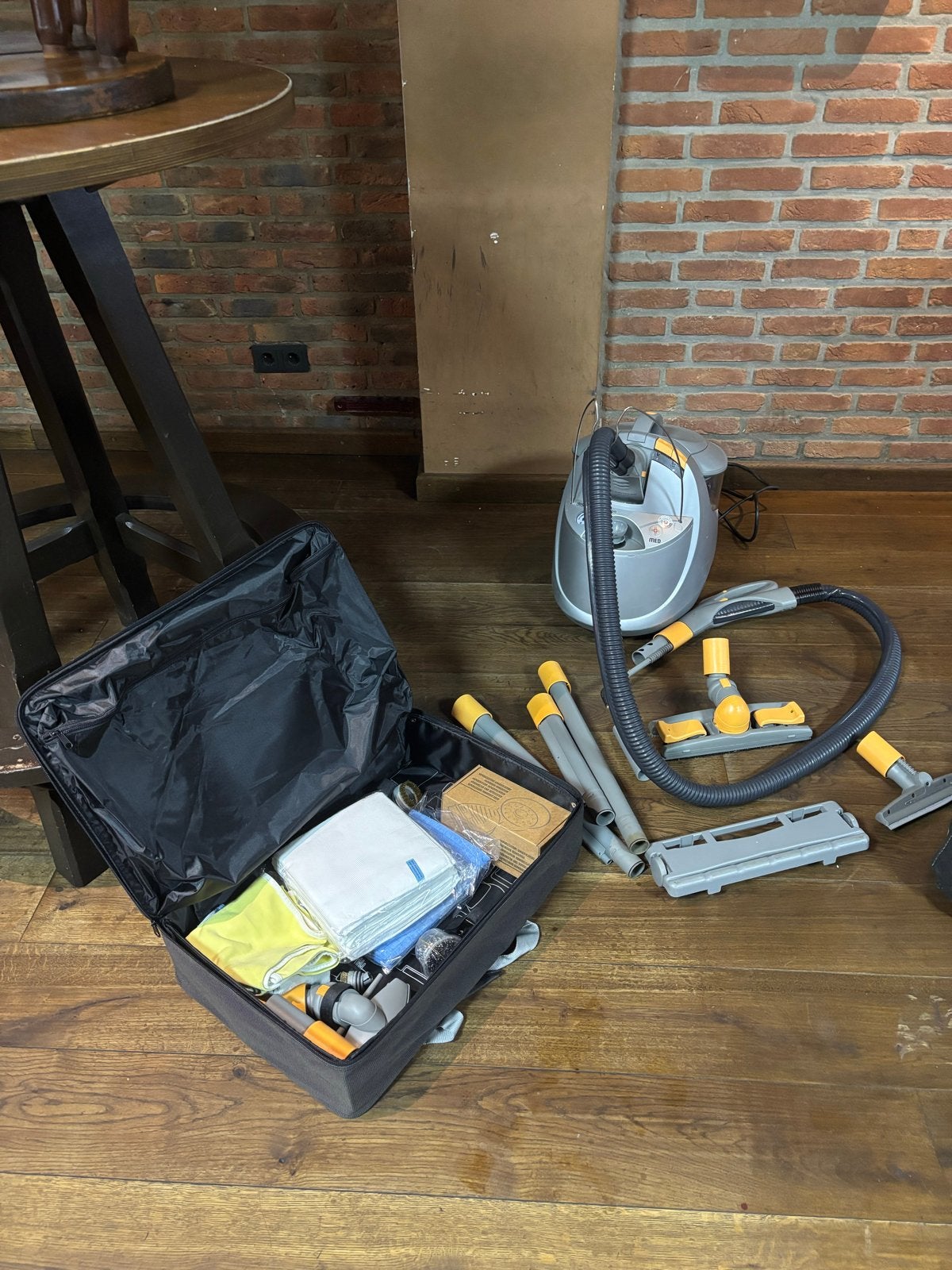 MED Dual Evolution Stoomreiniger met accessoires, Ophalen, Gebruikt, Stoomreiniger, Reservoir