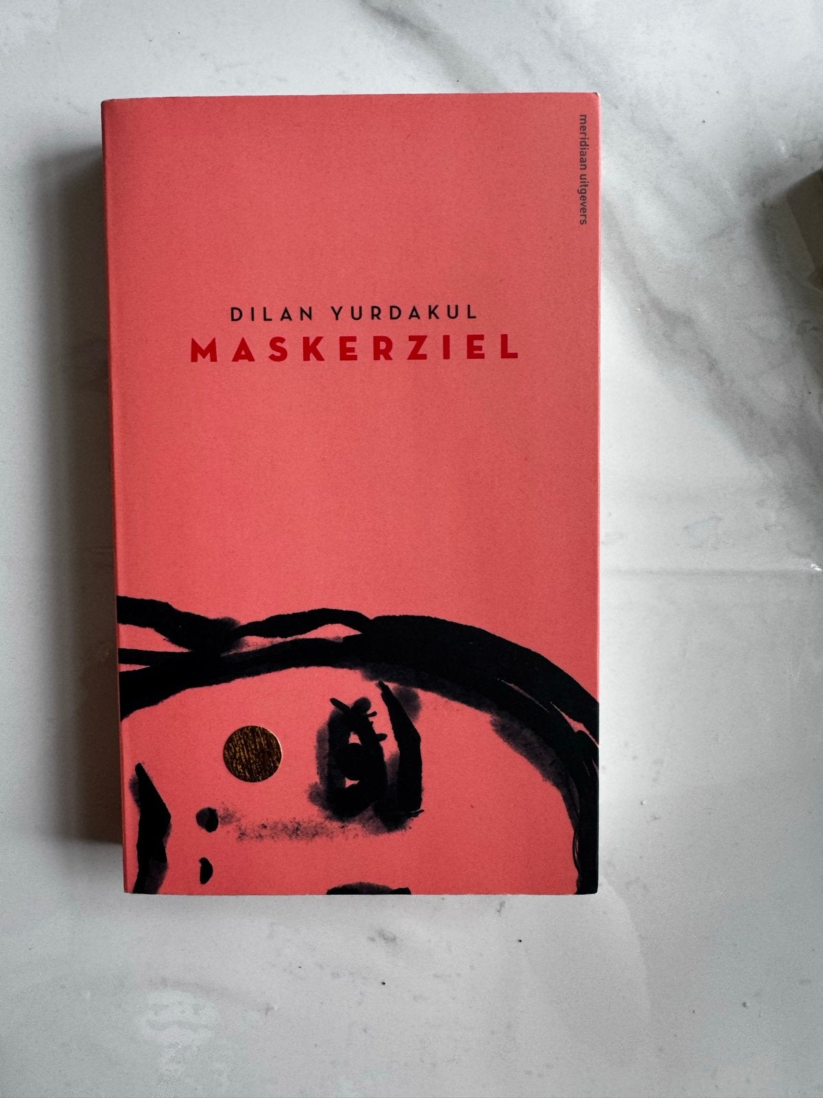Maskerziel - Dilan Yurdakul (Meridiaan Uitgevers), Ophalen of Verzenden, Zo goed als nieuw, Nederland