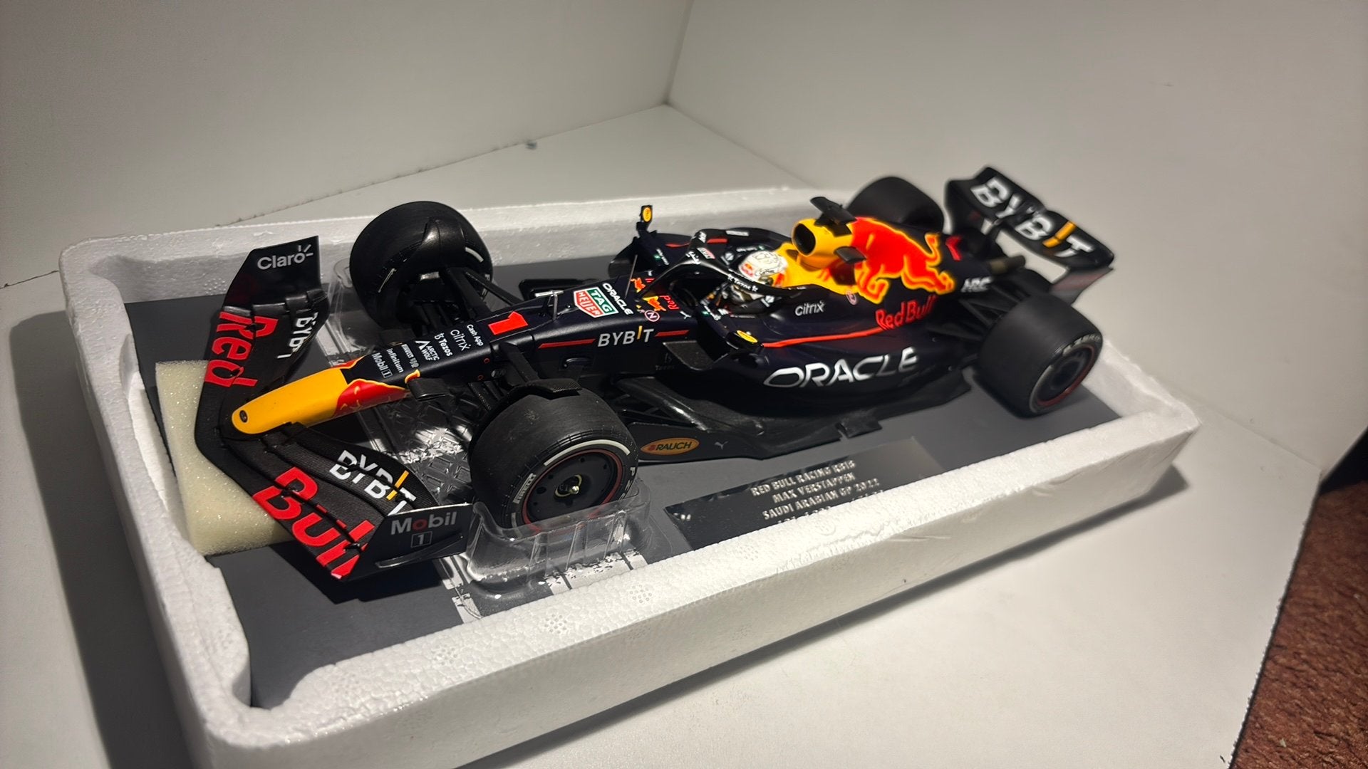 F1 red bull rb18 max Verstappen saudi arabian 2022 minichamp, Ophalen of Verzenden, MiniChamps, A, A