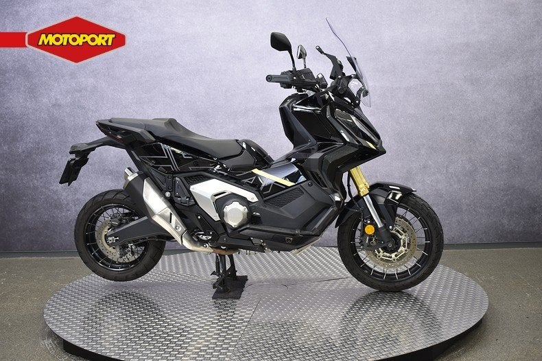 Honda X ADV (bj 2021), Info@motoportwormerveer.nl, Honda Motor Europe, Crystal Bldng B-Unit B11.2 Rivium Blv200
2909 LK  Capelle aan den IJsel, NL