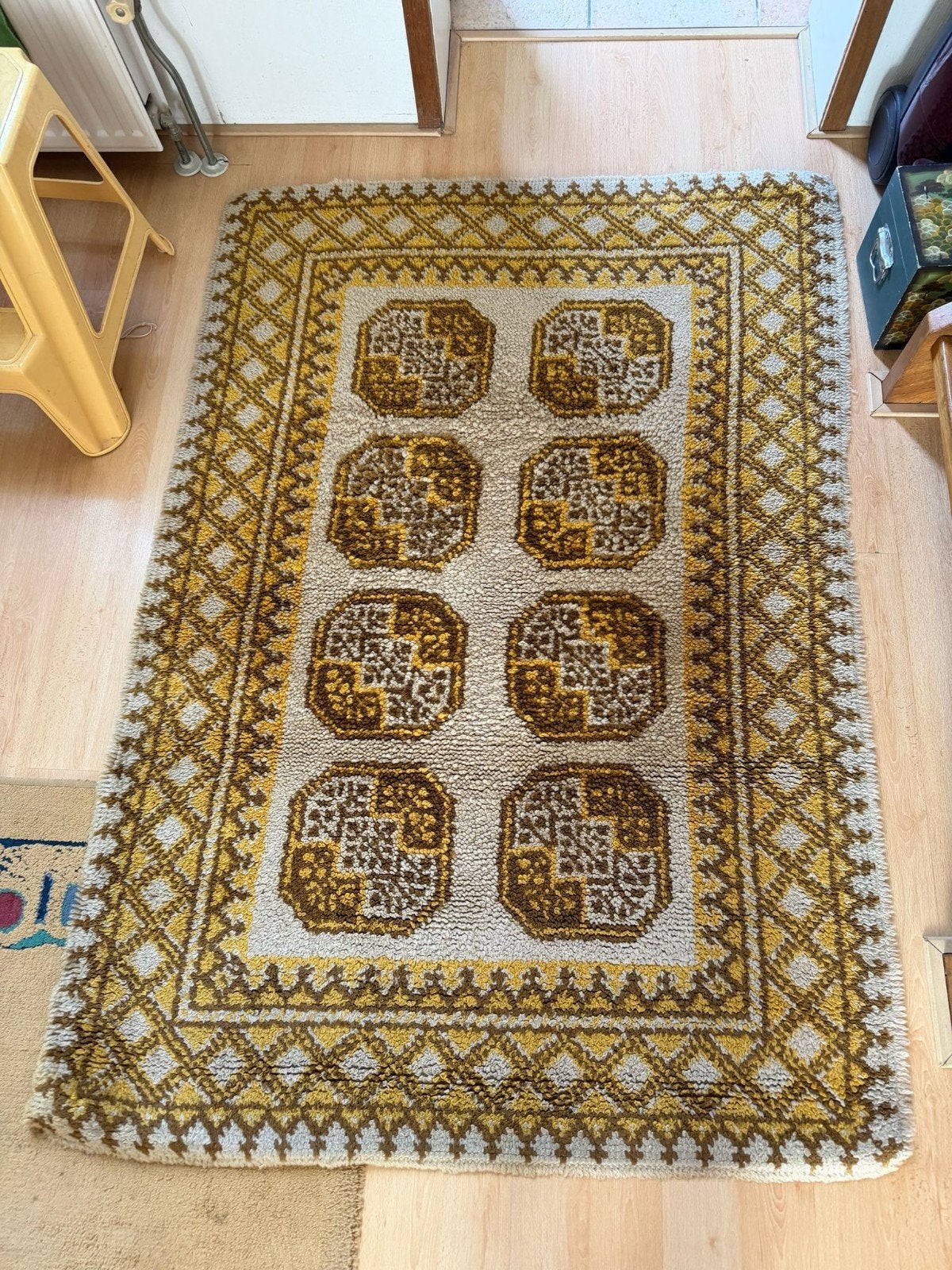 Vintage Vloerkleed - Geel/Bruin Patroon, Ophalen, Gebruikt, 100 tot 150 cm, 50 tot 100 cm
