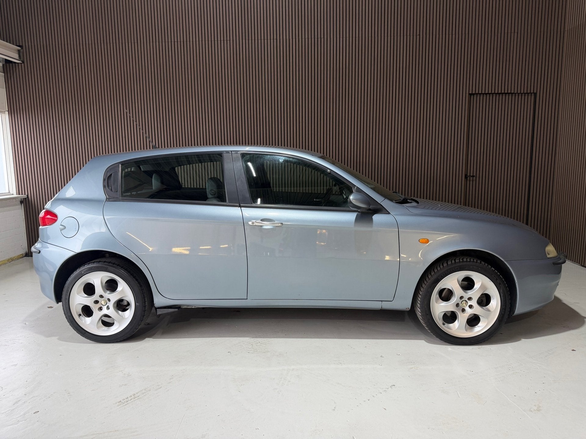 Alfa Romeo 147 1.6 T.Spark Edizione Limitata LEER CLIMA Nieu, Voorwielaandrijving, Gebruikt, 4 cilinders, Bedrijf