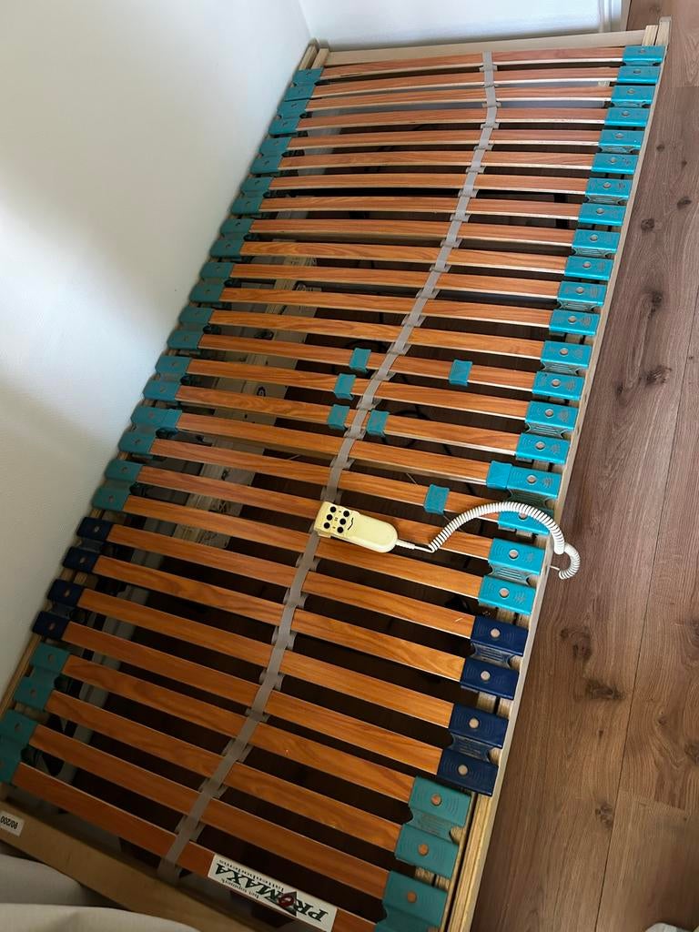 Promax Elektrische Lattenbodem 90x200 - Verstelbaar, Ophalen, Gebruikt, 90 cm, Eenpersoons