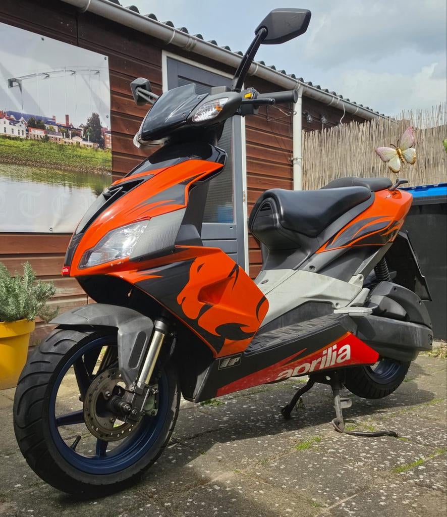 Aprilia SR 50 Factory Scooter - Oranje/Zwart, Fietsen en Brommers, Ophalen, Gebruikt, Maximaal 45 km/u, SR 50