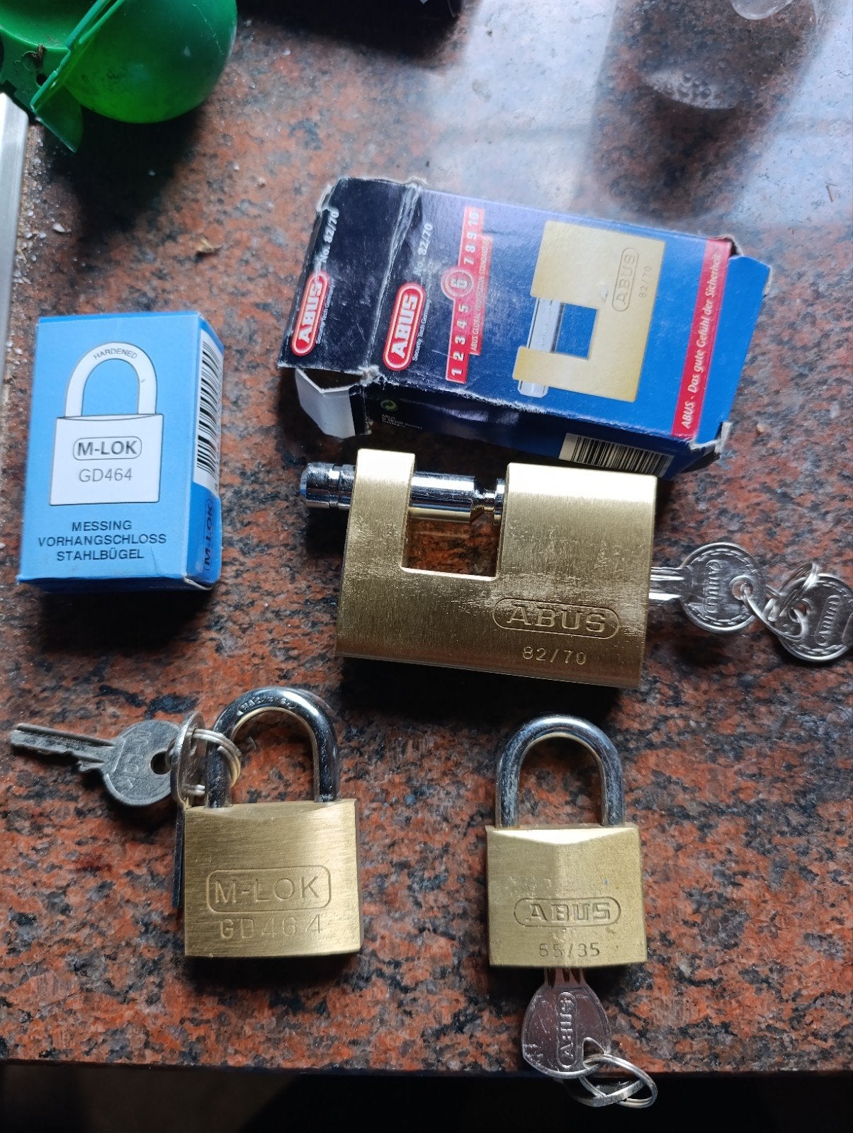 ABUS en M-LOK Hangsloten - Diverse Maten, Ophalen of Verzenden, Koper of Messing, Slot