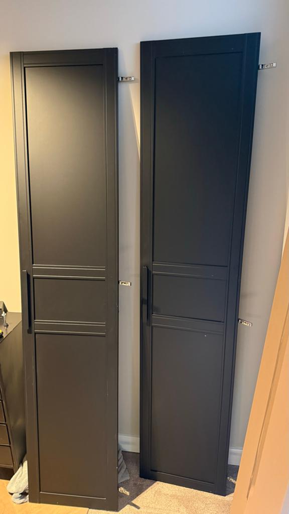 2 Tyssedal (hoog) Pax kastdeuren zwart met handgrepen, Huis en Inrichting, Ophalen, Overige materialen, Gebruikt, 200 cm of meer