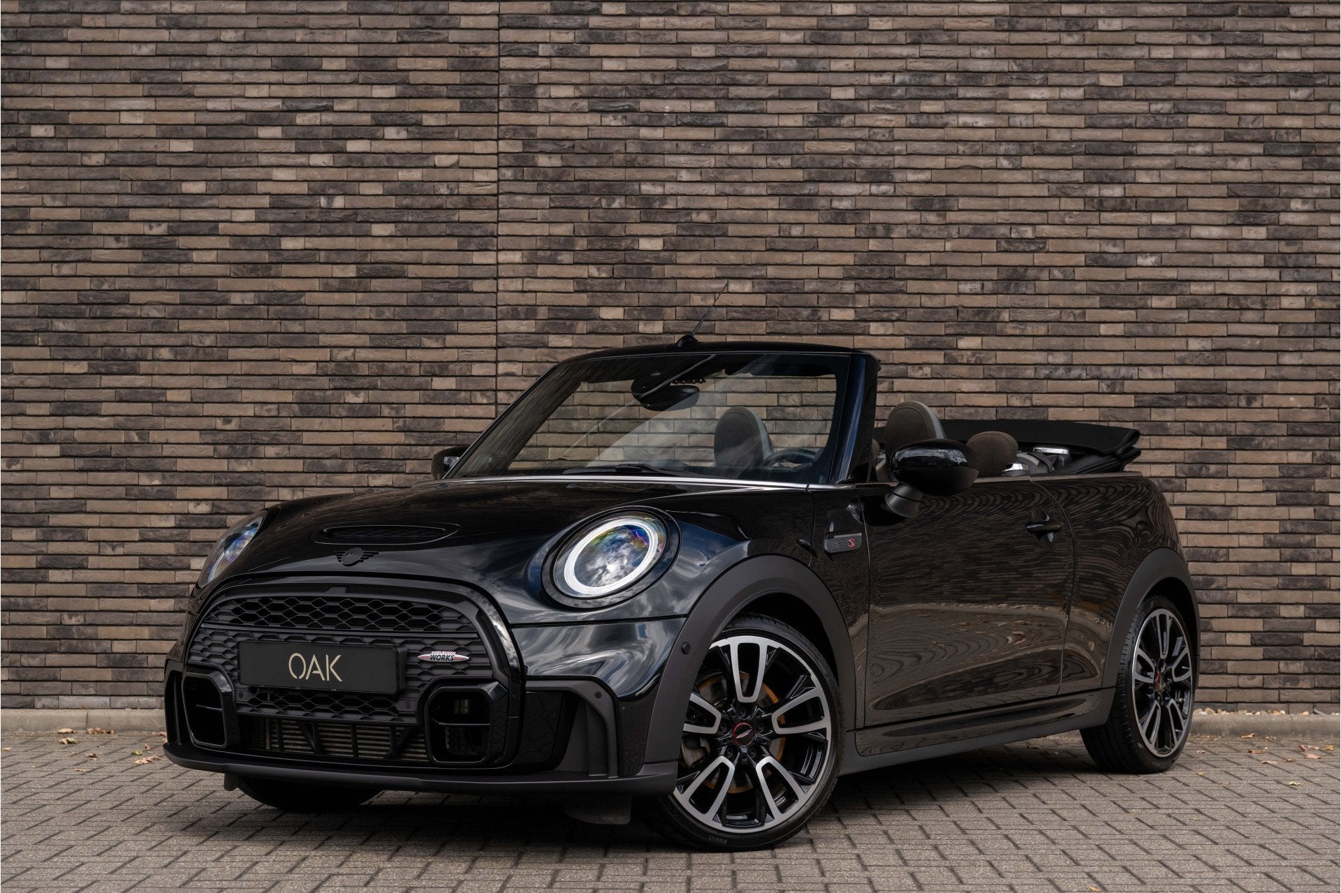 MINI Cabrio 2.0 Cooper S F1 Aut. | JCW-Trim | Navi | Schaals, Auto's, Mini, 1300 kg, Gebruikt, Zwart, 4 cilinders