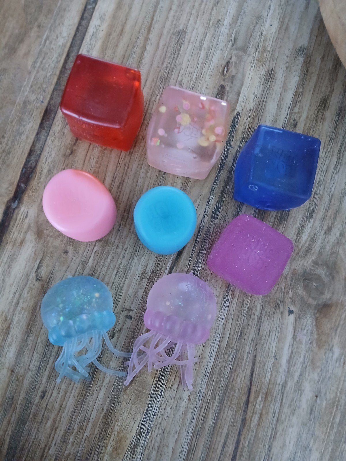 8 needoh squishys, Ophalen, Rood, Handen en Nagels
