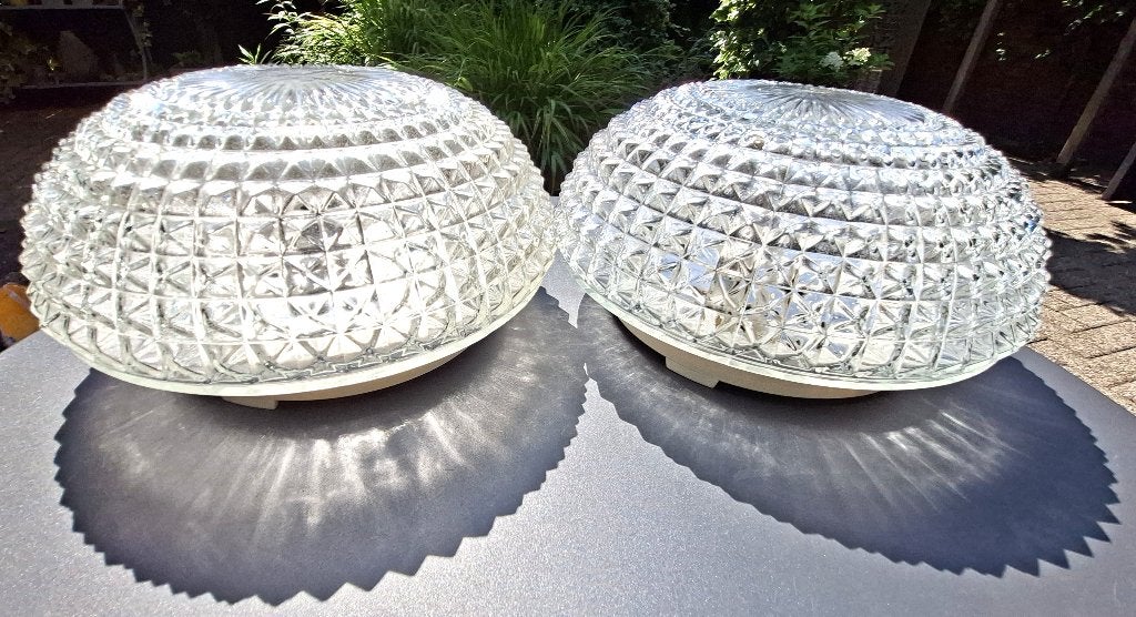 2 vintage plafonnières uit het Verenigd Koninkrijk (UK) 1995, Gebruikt, Meerkleurig, Glas, 26 cm