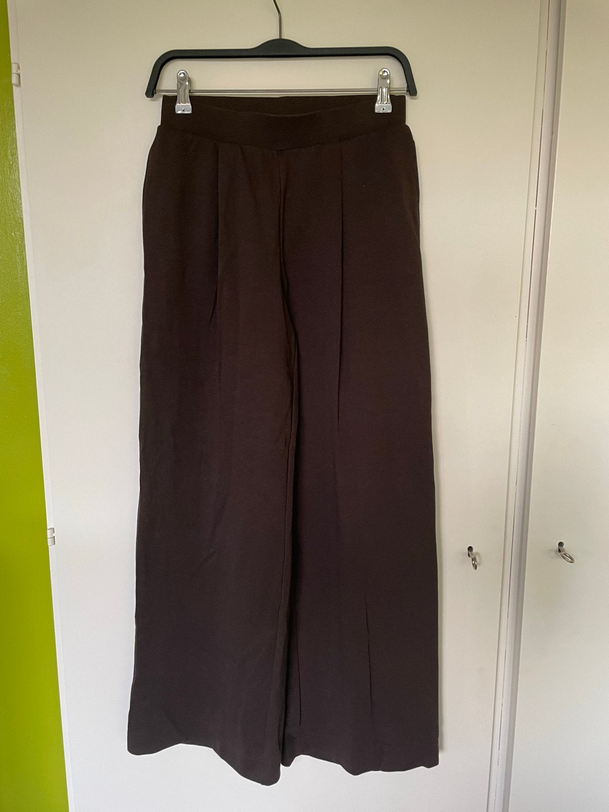 H&M Bruine Wide Leg Broek - Maat XS, Kleding | Dames, Broeken en Pantalons, Bruin, Ophalen of Verzenden, Zo goed als nieuw, Maat 34 (XS) of kleiner
