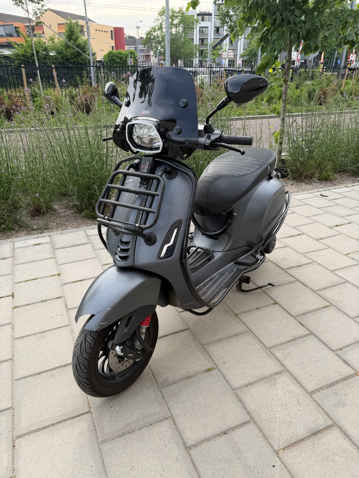 Vespa Sprint Mat Zwart - Goed onderhouden scooter, Gebruikt, Overige modellen, Maximaal 45 km/u, Ophalen of Verzenden