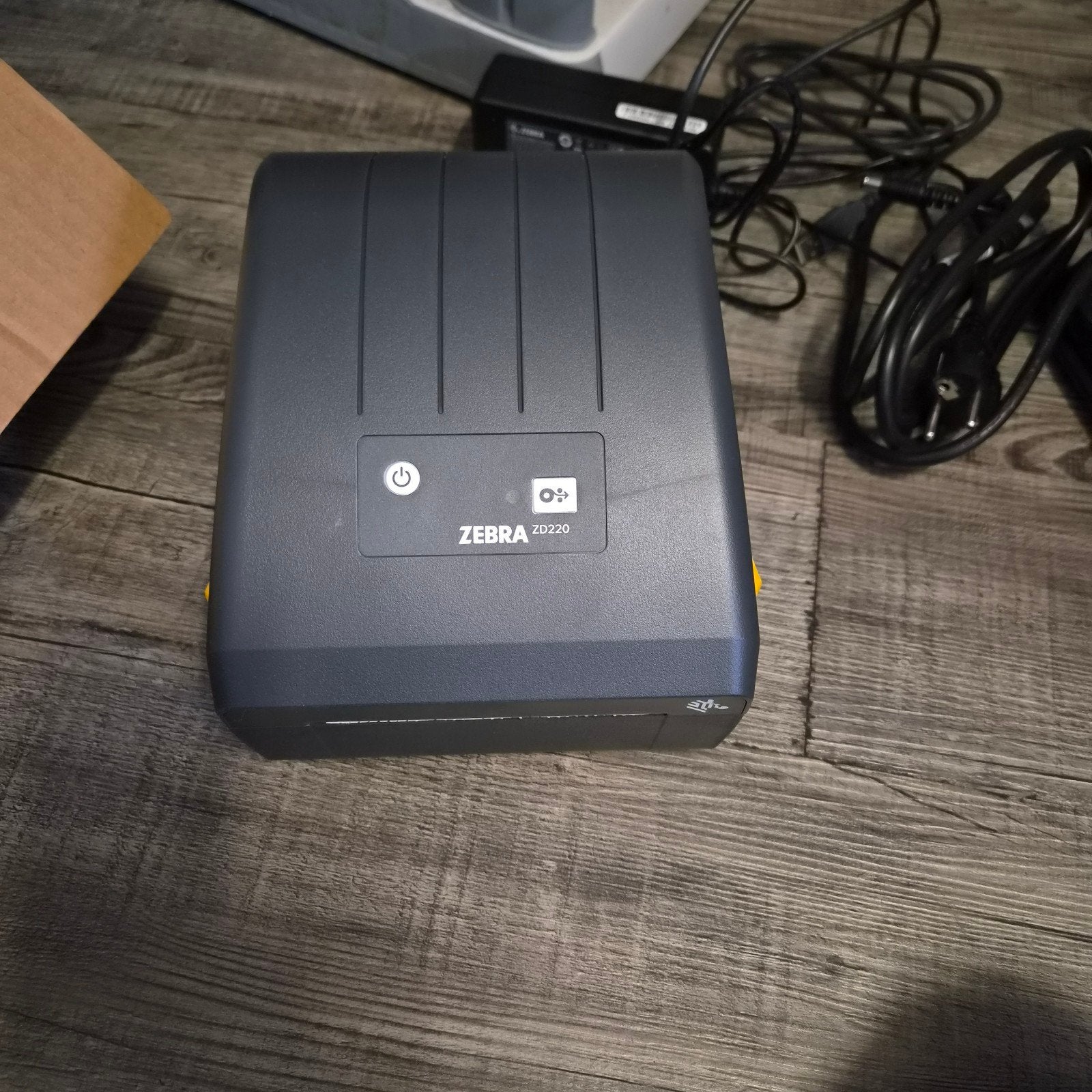 Zebra ZD220 Labelprinter - Zo goed als nieuw met labels, Computers en Software, Ophalen, Zwart-en-wit printen, Printer, Zo goed als nieuw