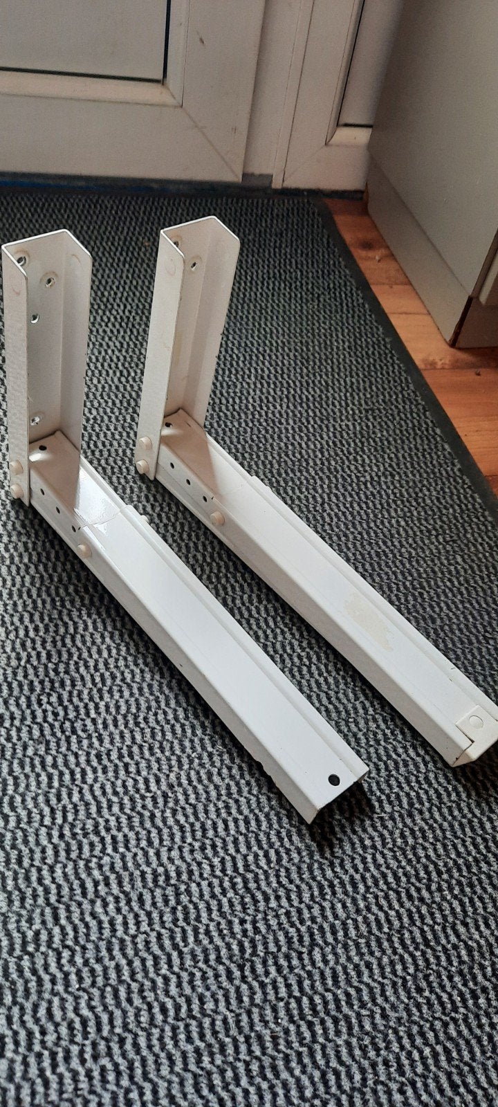Stevige beugels voor airco buitenunit - Gebruikt, Ophalen, Gebruikt