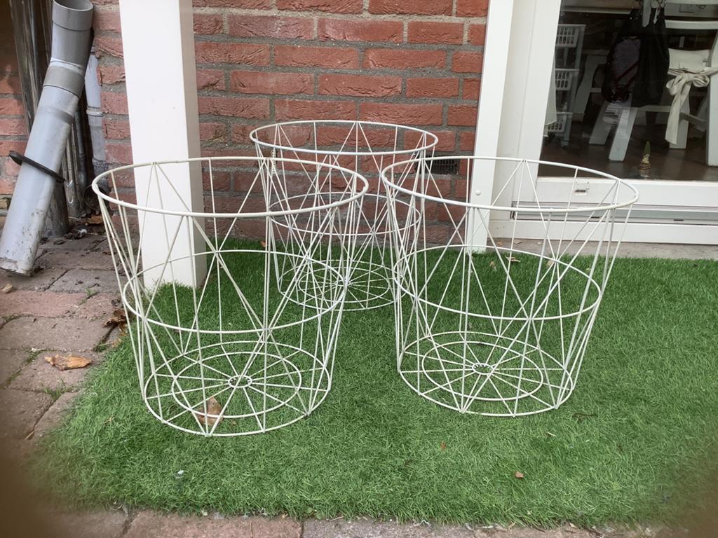 3 Metalen draadmanden  - veelzijdig en decoratief, Overige materialen, Gebruikt, Mand, Rond