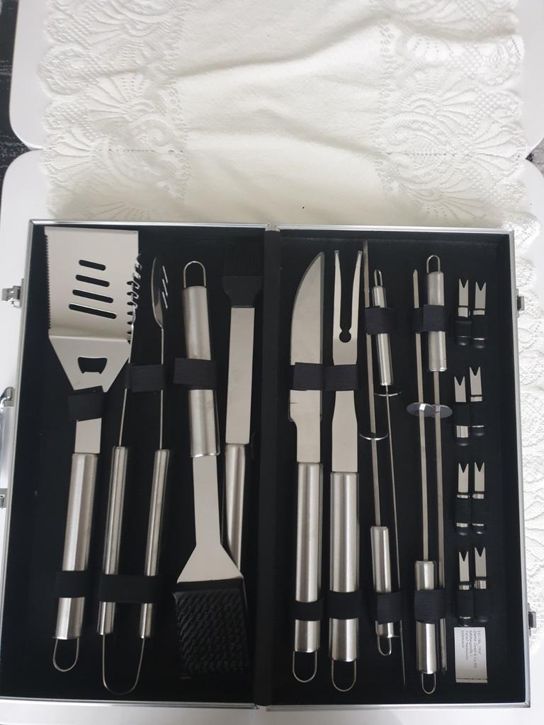BARBECUE  SET  ALLES  IN DE KOFFER  NIEUW, Ophalen, Nieuw, Potlood of Stift