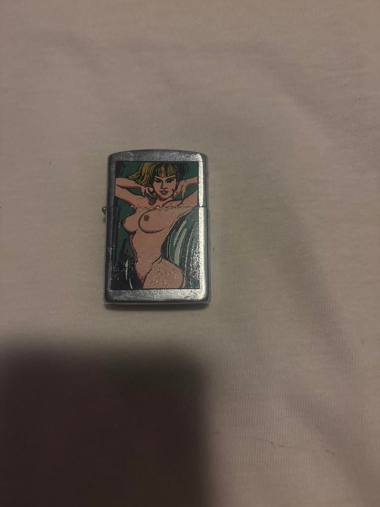 Zippo aansteker met afbeelding, Ophalen of Verzenden, Gebruikt, Aansteker