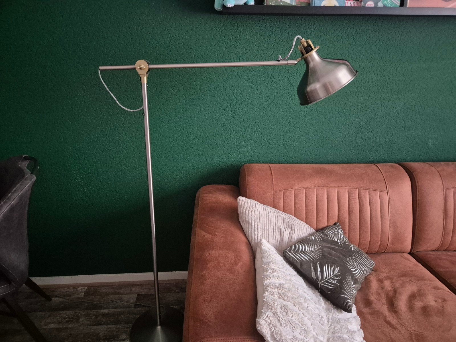 Moderne vloerlamp met verstelbare arm en metalen kap, Ophalen, Gebruikt, E27 (groot), Metaal