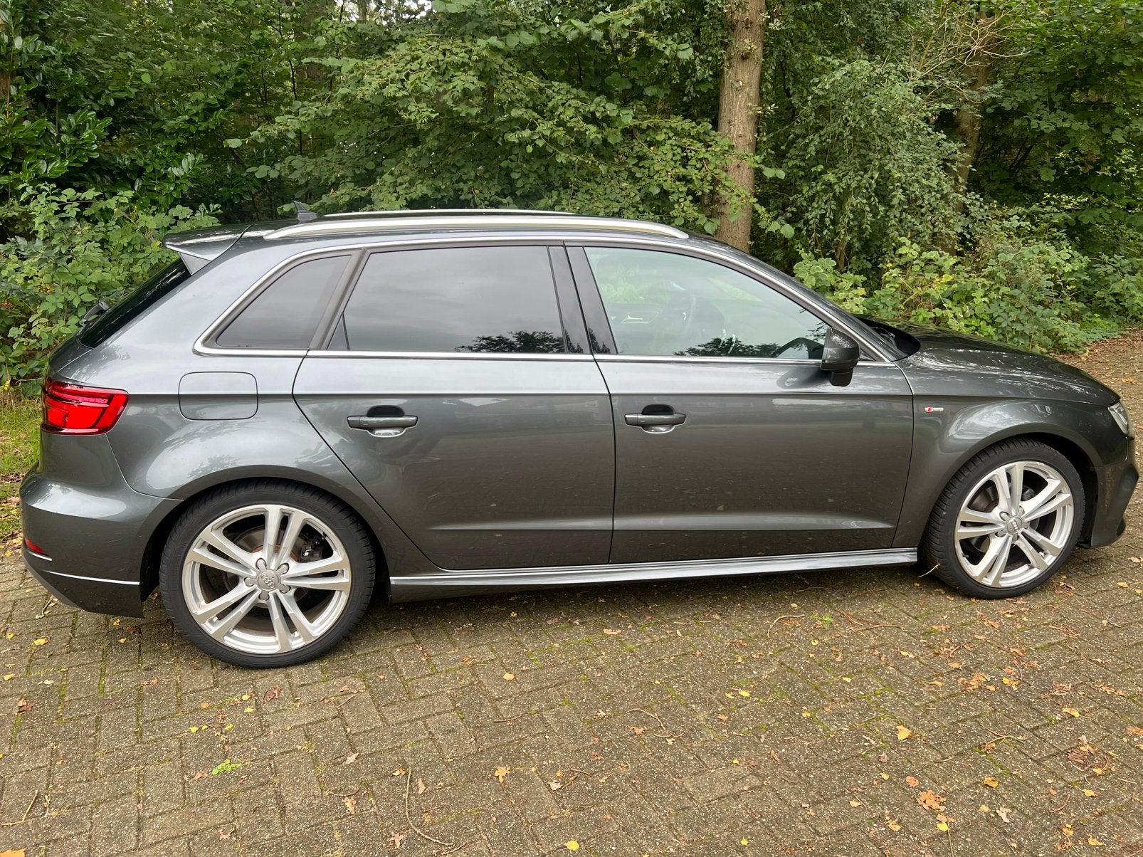 Audi A3 1.5 Tfsi 150pk CoD Ultra S-tronic 2020 Grijs, Auto's, Stoelverwarming, 1498 cc, Zwart, 4 cilinders