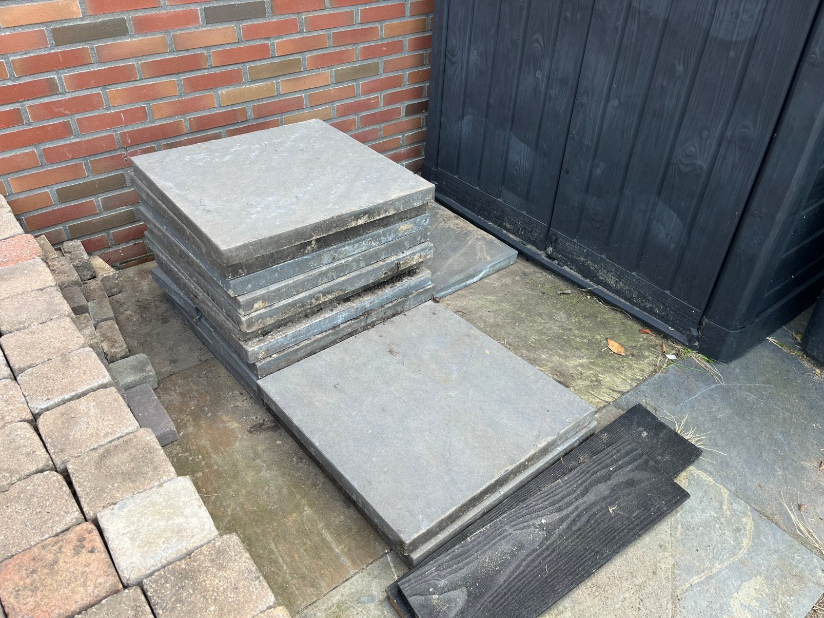 Gratis 45x tuintegels 60x60 cm - zelf ophalen, Tuin en Terras, Tegels en Klinkers, Ophalen, Gebruikt, Beton, Terrastegels
