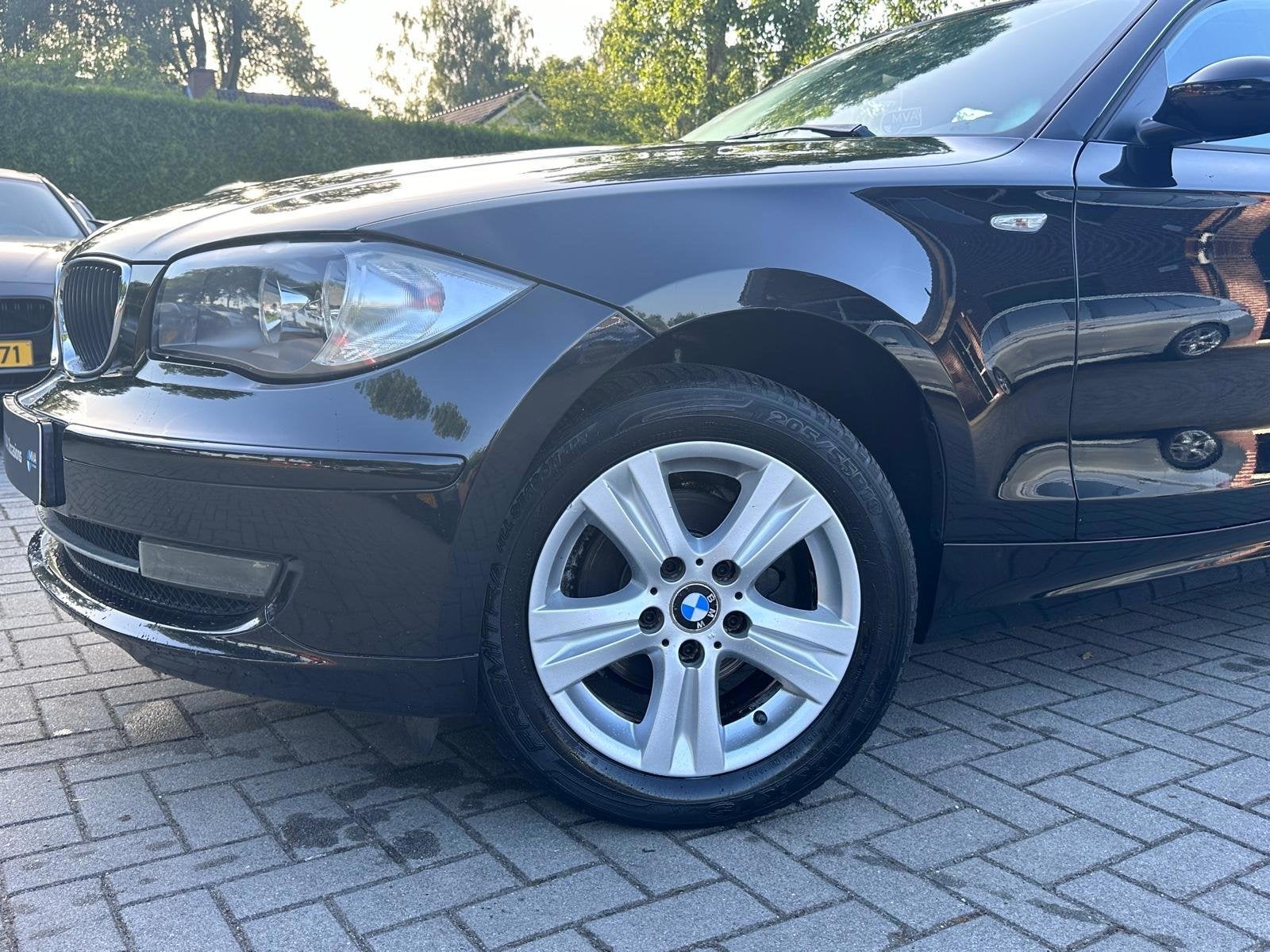BMW 1-serie 116i Business Line|Nieuwe Ketting + Klepseals|Ai, Auto's, 1596 cc, Gebruikt, Zwart, 635 kg