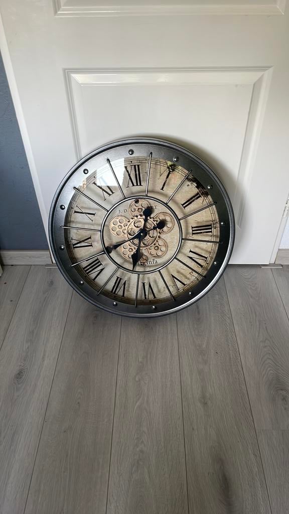 Klok verginia, Ophalen, Zo goed als nieuw, Wandklok