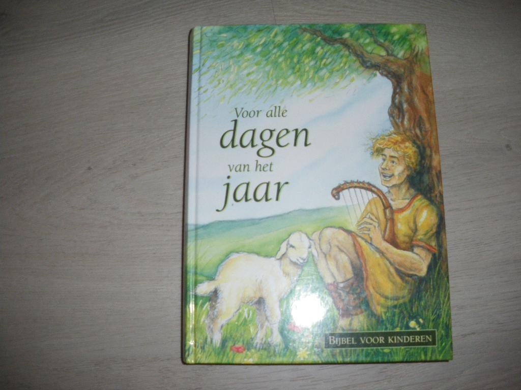 mooi bijbel boek voor kinderen voor alle dagen van het jaar, Ophalen of Verzenden, Zo goed als nieuw