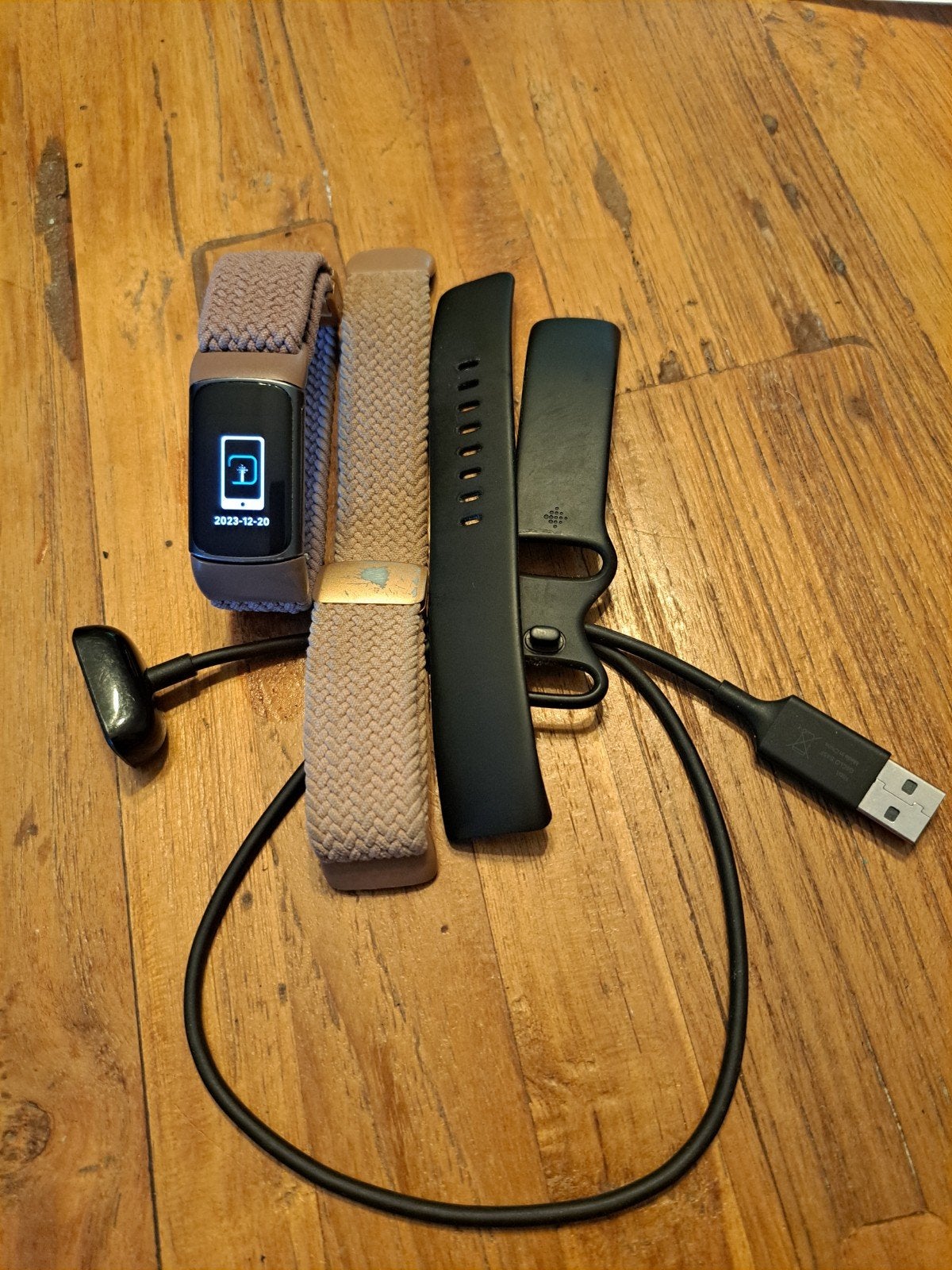fitbit charge 5, Sport en Fitness, Hartslagmeters, Ophalen of Verzenden, Gebruikt, Overige merken, Met loopsnelheid