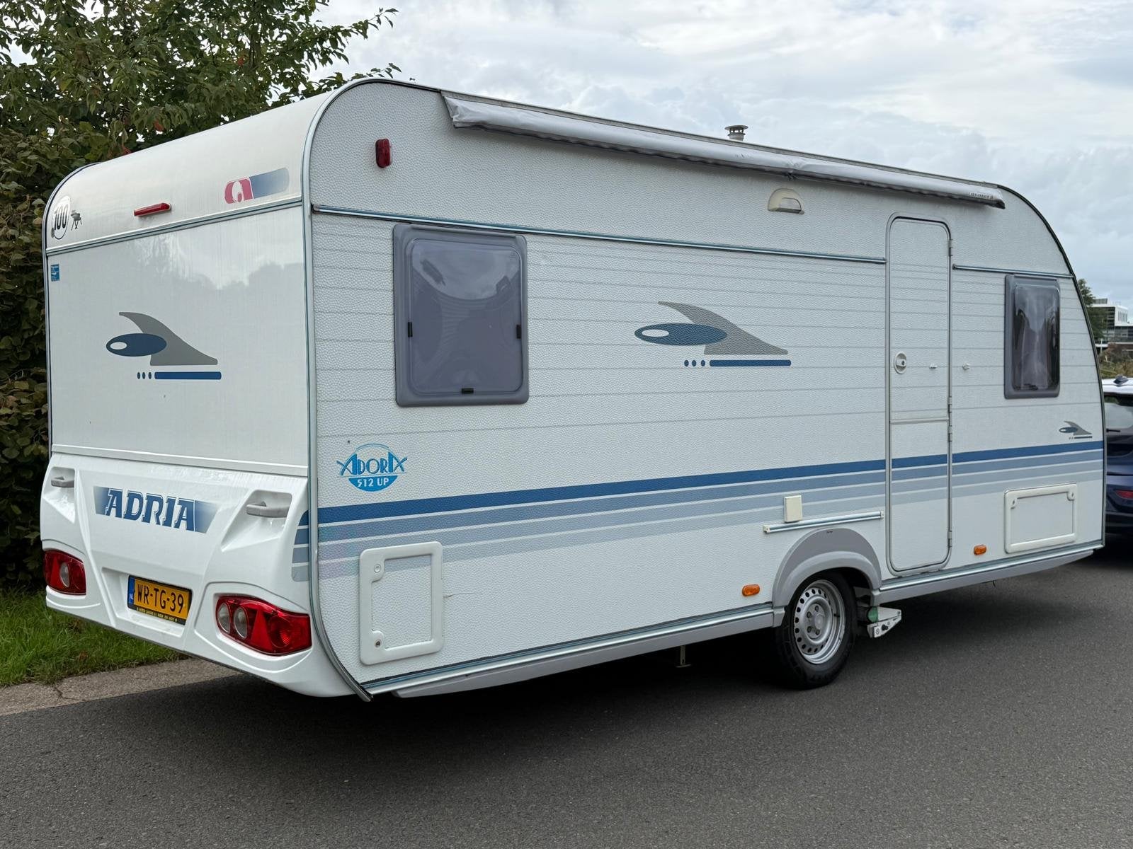 Adria BWJ 2005 ADORIX 512 UP MOVER | TULE FIETSENREK | BADKA, Vast bed, Bedrijf, Adria, Azieweg 17
9407TC  ASSEN, NL