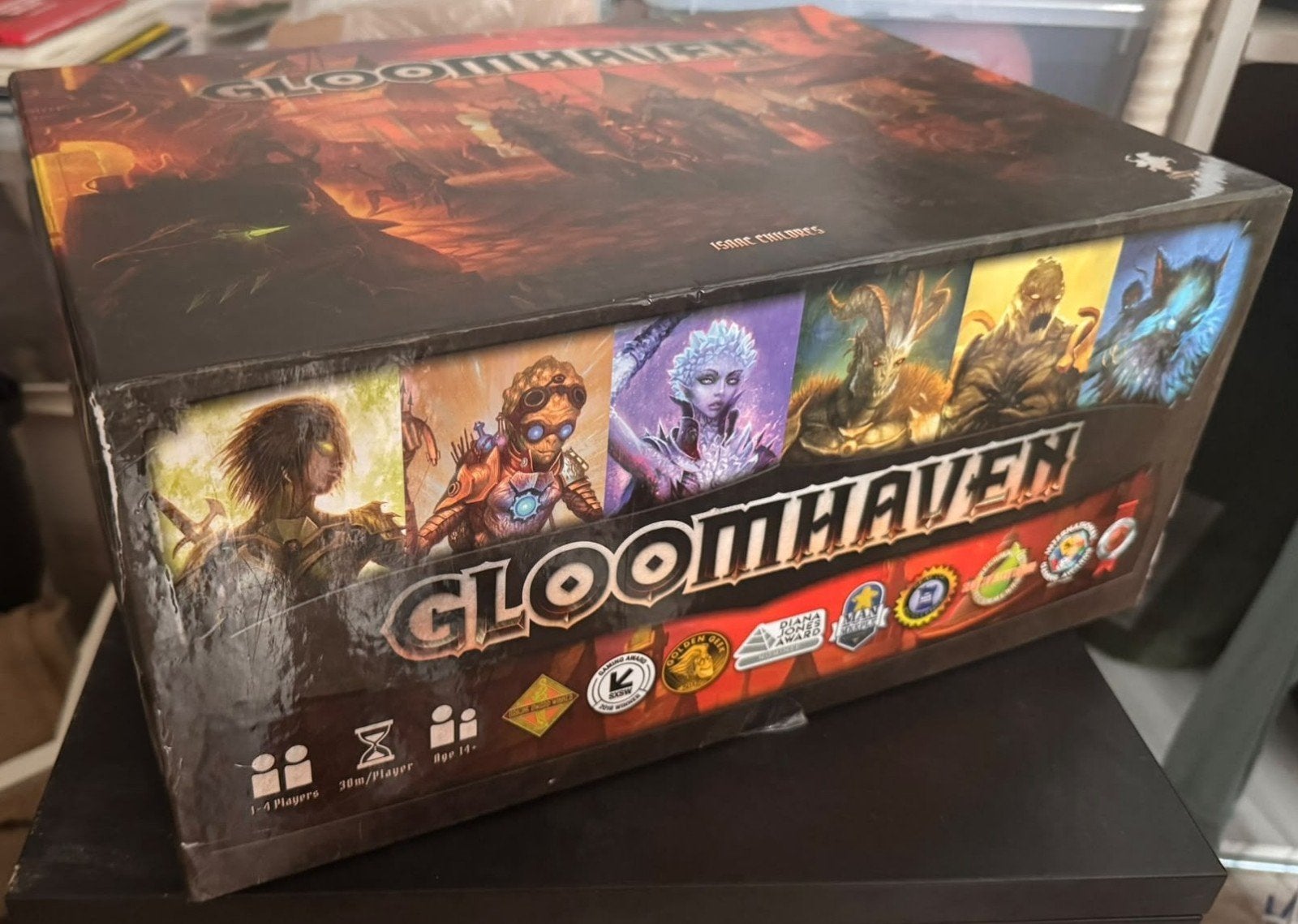 Gloomhaven 1e editie met inserts - Ongespeeld!, Hobby en Vrije tijd, Een of twee spelers, Ophalen of Verzenden, Zo goed als nieuw