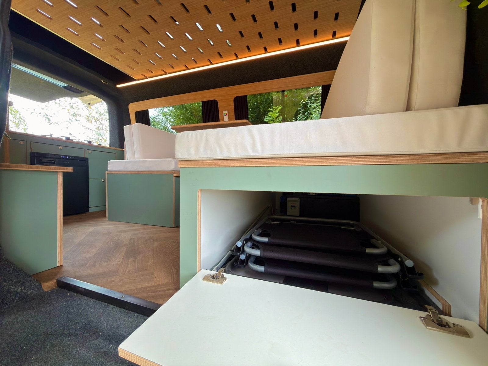 Foto 5 van Volkswagen T6 Camperbus  | 2019 | EURO 6 | off-grid | NAP