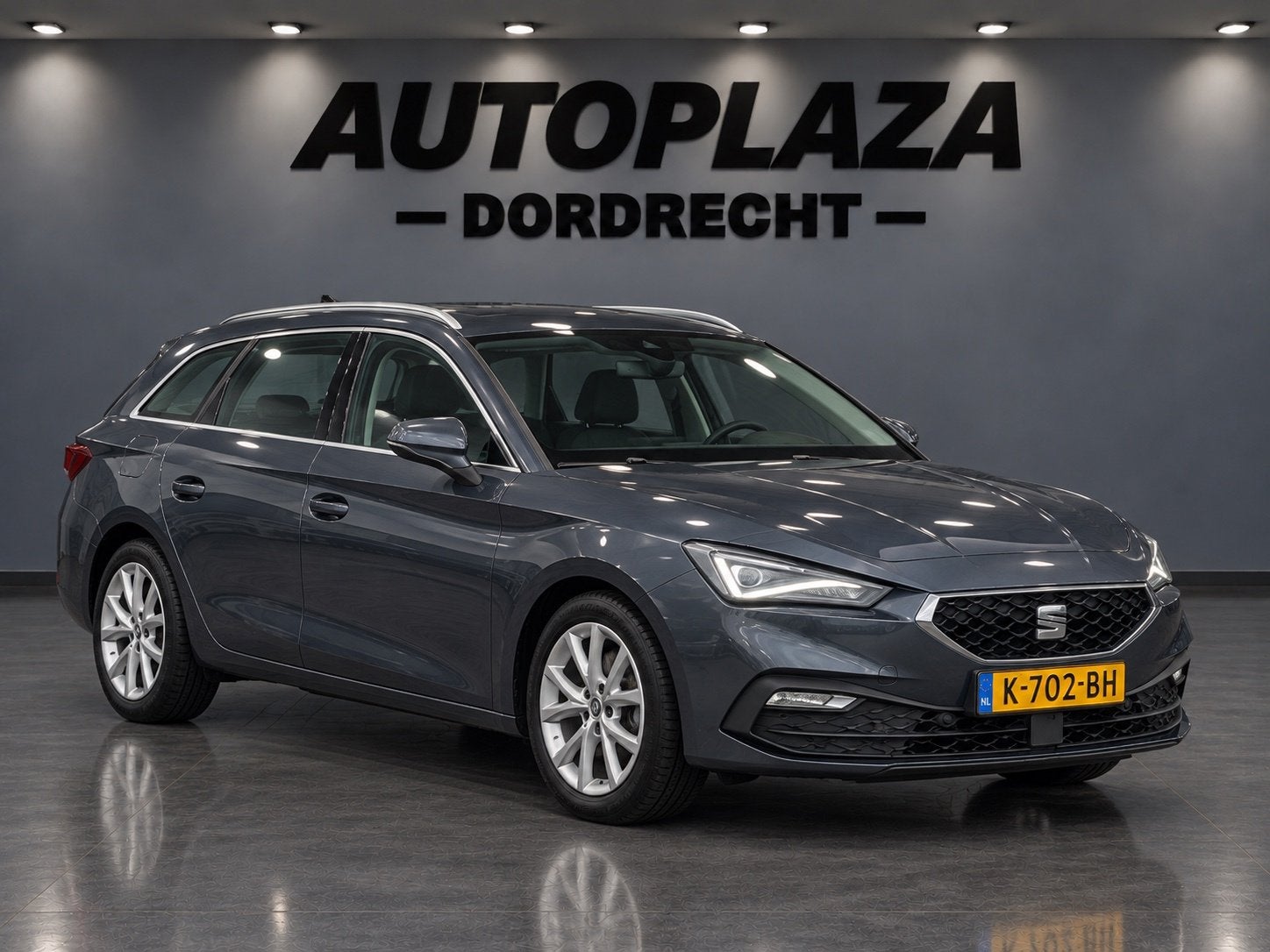 Seat Leon Sportstourer 1.5 TSI Style Launch Edition |DealerO, Auto's, 4 cilinders, Leon, Origineel Nederlands, Zilver of Grijs