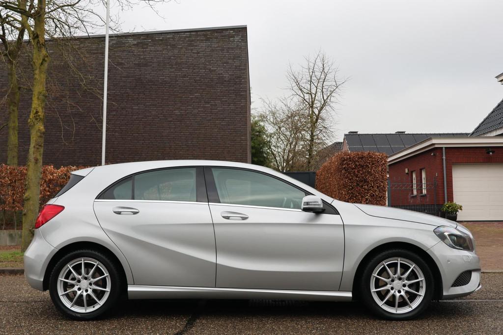 Mercedes-Benz A-klasse 180 Prestige | AUTOMAAT | NAVI | CRUI, Auto's, Gebruikt, 4 cilinders, 122 pk, 695 kg