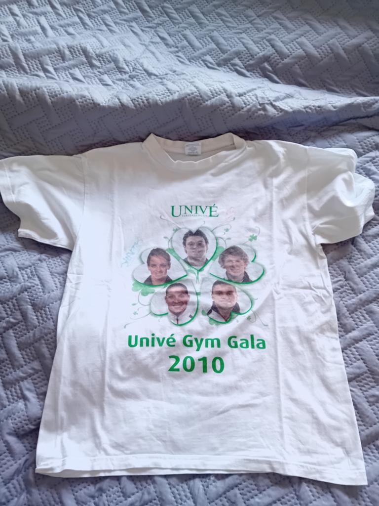 Unive Gym Gala 2010 T-shirt met handtekeningen, maat S, Ophalen of Verzenden, Gebruikt, Overige sporten, Shirt