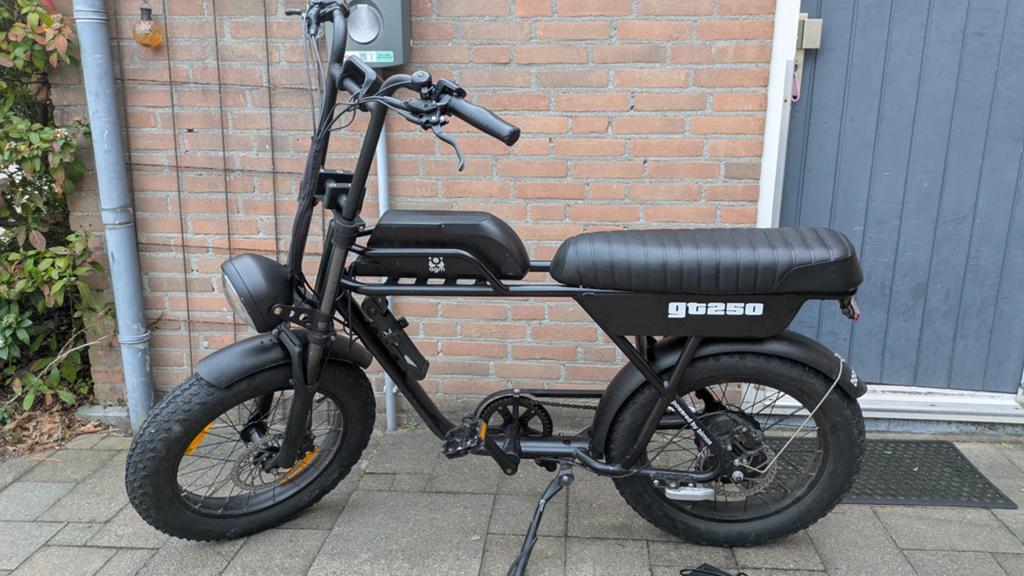 AGM GT250 E-Fatbike - Zo goed als nieuw, Ophalen