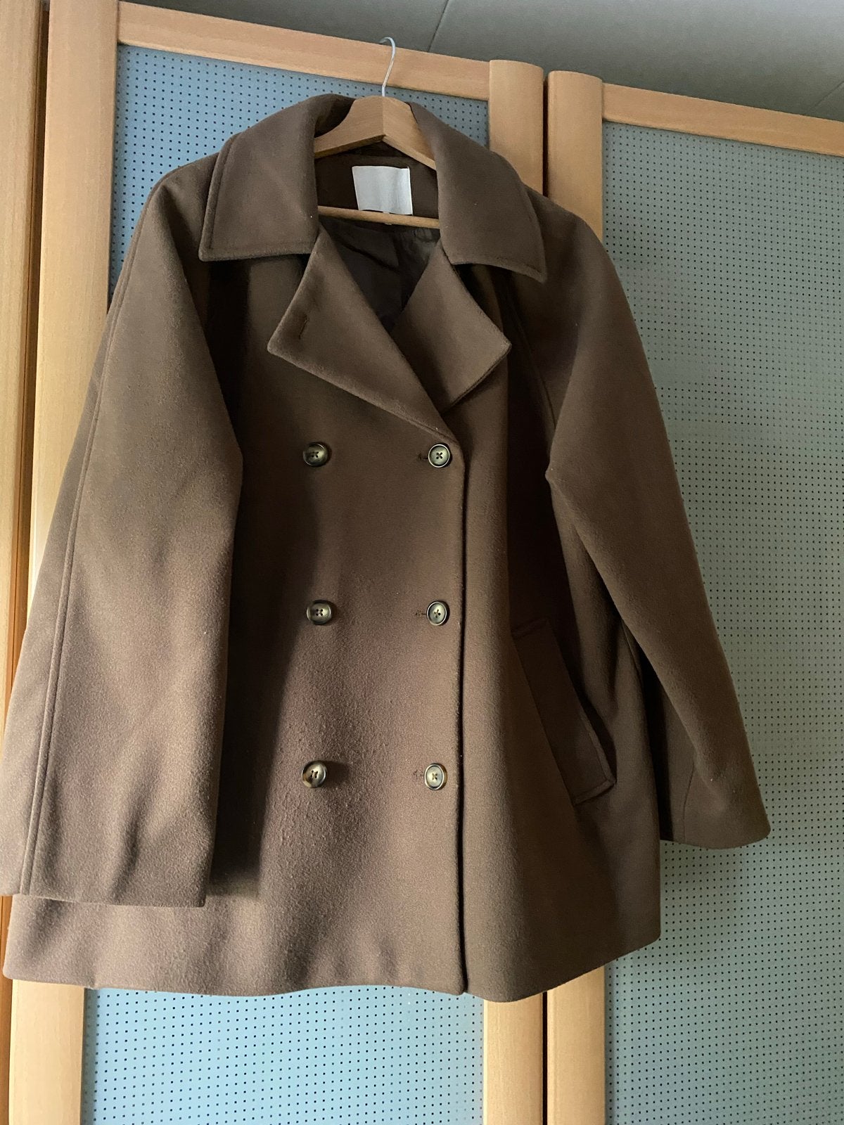 NA-KD Double Breasted Short Coat - Bruin, Ophalen of Verzenden, Zo goed als nieuw, Maat 42/44 (L), Bruin