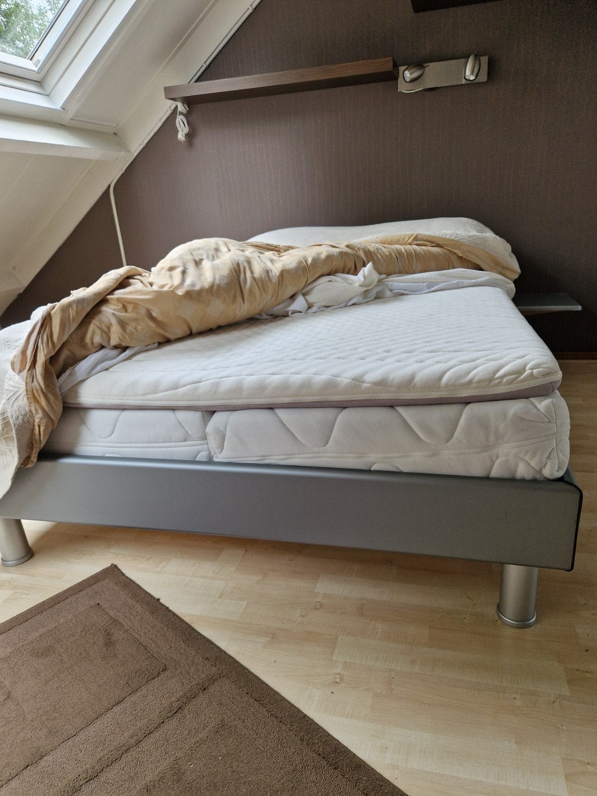 Bed met lattenbodem 1.40x2.00 mtr met 2x matras 1 topper, Huis en Inrichting, Slaapkamer | Bedden, Ophalen, Tweepersoons, 140 cm