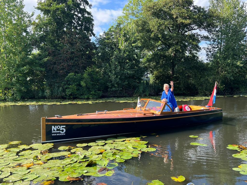 Klassieke motorjacht - type Autoboot onderhoudsarm, Watersport en Boten, Ophalen, Overige merken, 9 m, Binnenboordmotor