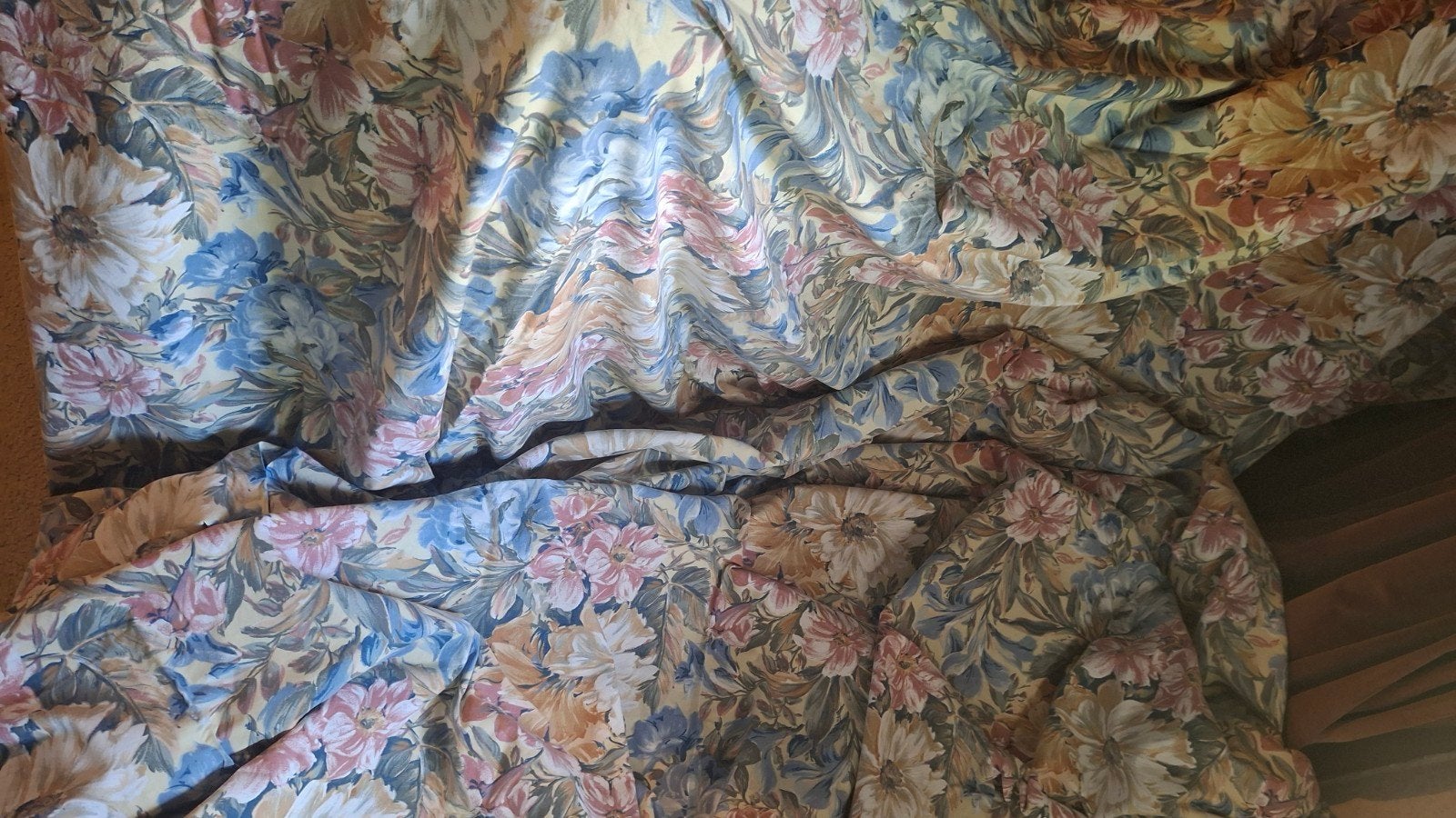 Grote lap gebloemde katoenen stof (345 x 270 cm), Hobby en Vrije tijd, Ophalen of Verzenden