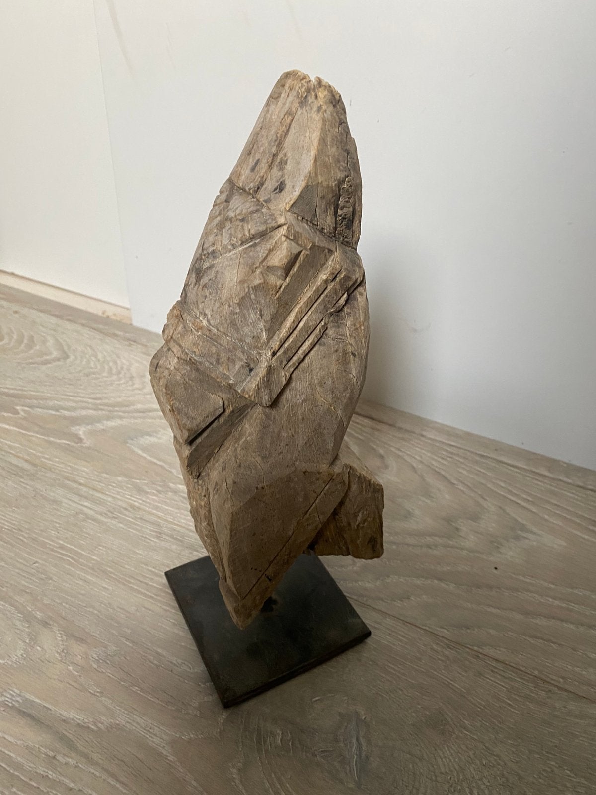 Sober,oud ornament paard/hoofd paard op statief,hout, india, Ophalen