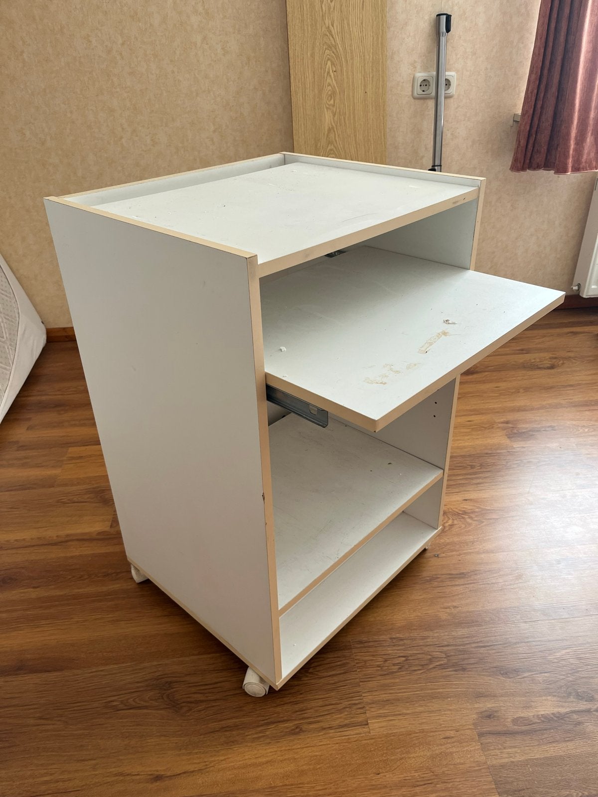 Eenv. computertafel op wielen, na wknd niet meer beschikbaar, Ophalen, Gebruikt, 70 tot 120 cm, Minder dan 70 cm